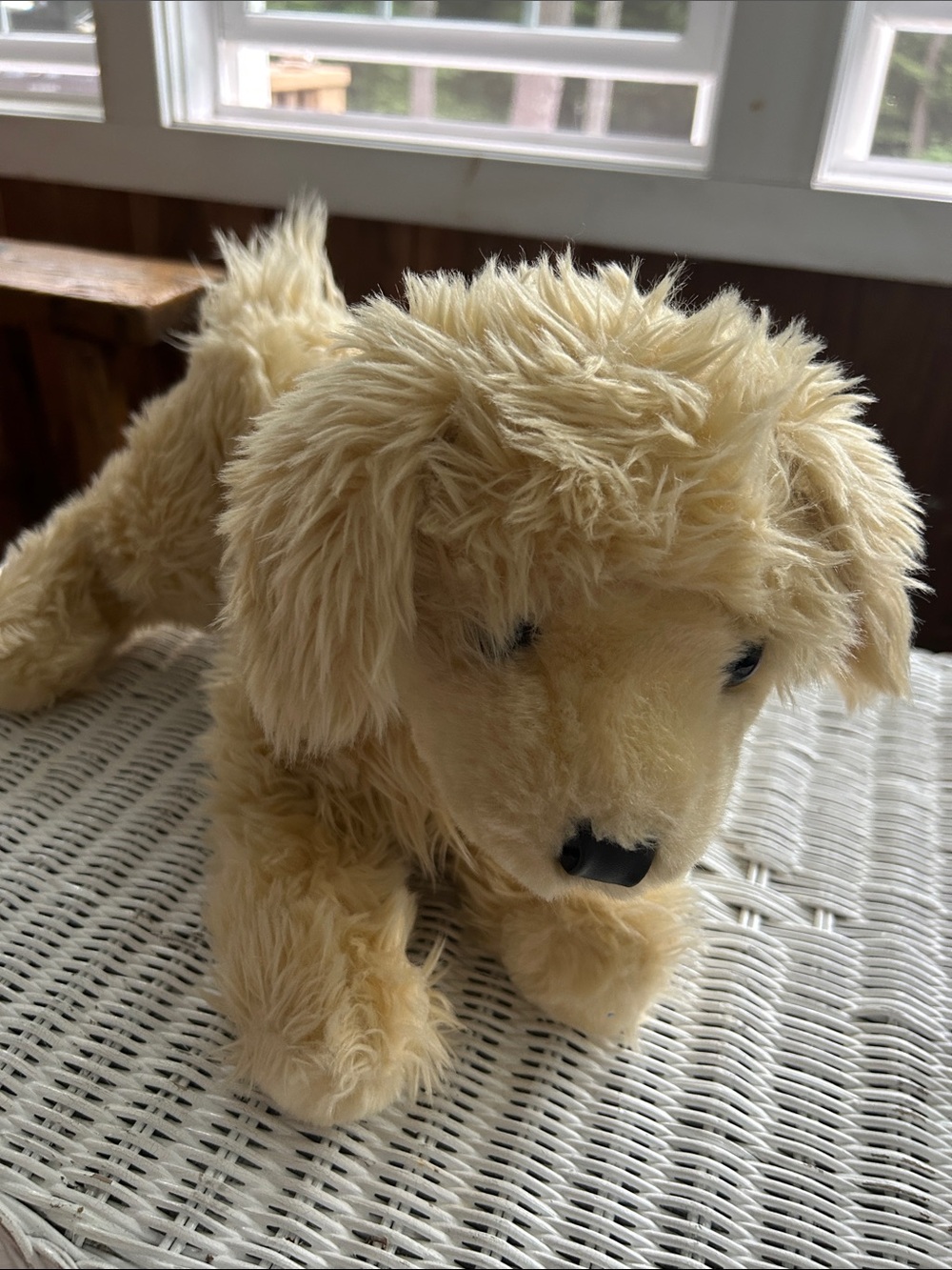 FAO Schwarz Cream Plush Golden Retriever Toy